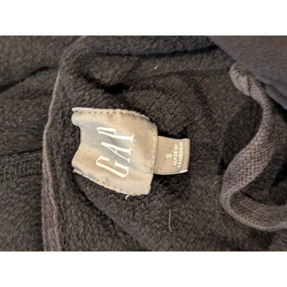 GAP Boys Hoodie – Size S – Black Fleece – Bold Logo Pullover - Picture 3 of 3